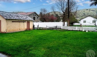 105 S Montana Ave, Absarokee, MT 59001