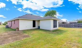 302 Cherokee Trl, Alvarado, TX 76009