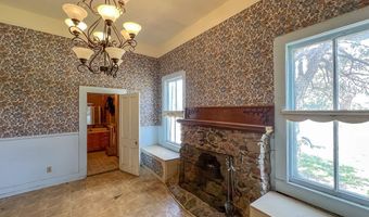 206 W Ave B, Alpine, TX 79830