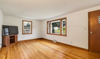 18 Leslie Ct, Bristol, CT 06010