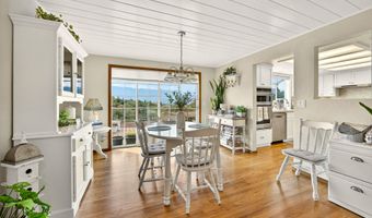 500 Pompadour Dr, Ashland, OR 97520