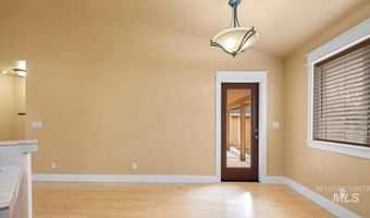 3889 N Maple Grove Rd, Boise, ID 83704