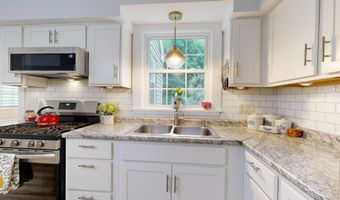 11 Southern Ave, Augusta, ME 04330
