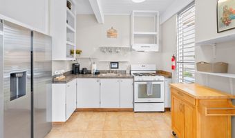 75-5873 WALUA Rd 208, Kailua Kona, HI 96740