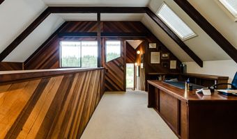 36910 EDGEHILL Rd, Springfield, OR 97478