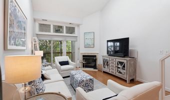 2102 CHESAPEAKE HARBOUR Dr E, Annapolis, MD 21403