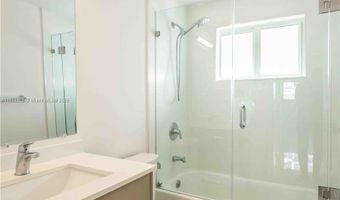 1185 98th St 4, Bay Harbor Islands, FL 33154