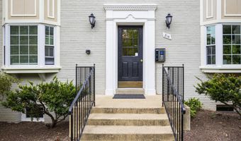 814 S ARLINGTON Dr 102, Arlington, VA 22204