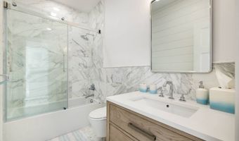 5 Catalpa Pl, Amagansett, NY 11930