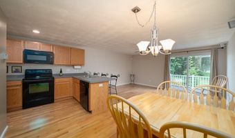 572 Smithfield Rd 8, North Providence, RI 02904