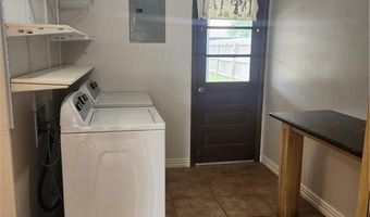 1803 Crouch St, Bentonville, AR 72712