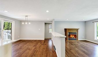 135 Foote St, Barrington, RI 02806