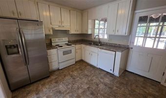 1824 Poinsetta Dr, Acworth, GA 30102