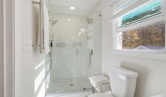 5080 Maryland Dr NW, Acworth, GA 30101