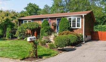 72 Winifred Ave, Warwick, RI 02889