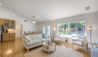 4876 Park Dr, Carlsbad, CA 92008