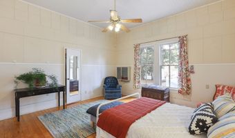 806 E Ave E, Alpine, TX 79830