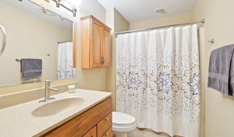 15 Eastridge Ct, Madison, WI 53716