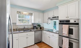 194 New Meadow Rd, Barrington, RI 02806