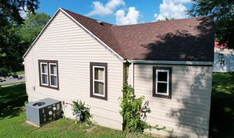 713 E Benton Ave, Ava, MO 65608