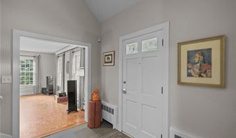 12 Half Mile Rd, Barrington, RI 02806