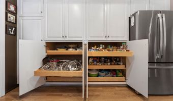 6766 Drake Dr, Anderson, CA 96007