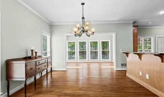 1605 Spinnaker Dr, Alpharetta, GA 30005