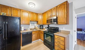 2996 Lakeview Dr, Ann Arbor, MI 48103