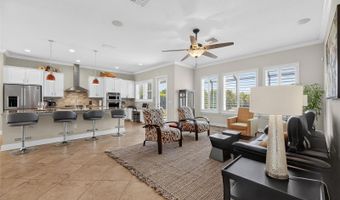 6903 CRESTPOINT Dr, Apollo Beach, FL 33572