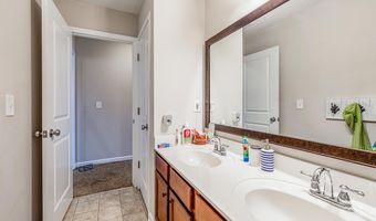 208 Castleton Cir, Boiling Springs, SC 29316