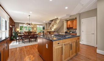 729 N FAYETTE St, Alexandria, VA 22314