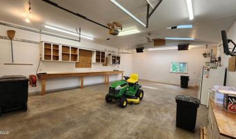 6707 Sonora Way, Bismarck, ND 58503