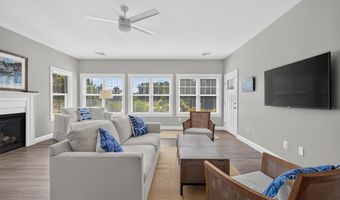 2 Kings Pine Ln, Arundel, ME 04046