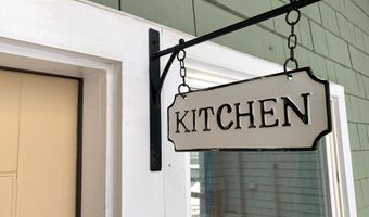 192 Northport Ave, Belfast, ME 04915