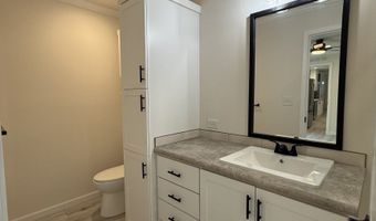 166 Boston Tpke G, Bolton, CT 06043