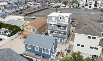 222 7TH St, Beach Haven, NJ 08008