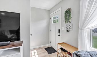 14 N Coe Ln, Ansonia, CT 06401