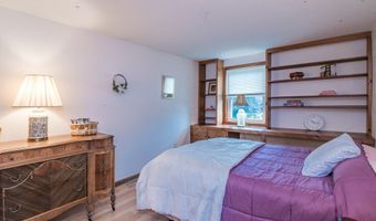 22 Beech Hill Rd, Agawam, MA 01030