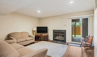 43507 BLACKSMITH Sq, Ashburn, VA 20147
