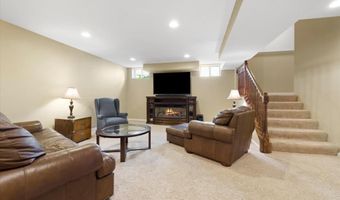 226 Arbor Trails Dr, Ballwin, MO 63021