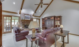 8888 Classic View Dr, Indianapolis, IN 46217