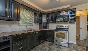 646 Hawthorne Dr, Asheboro, NC 27205