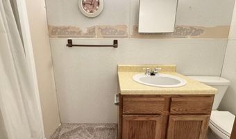 100 N Hickory St, Appleton City, MO 64724