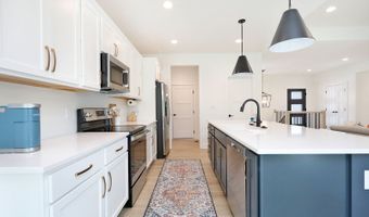 1600 Marina Cove Dr, Polk City, IA 50226