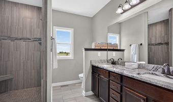 5215 Windrose Ln, Ames, IA 50014