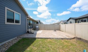 2714 E Sunburst Dr, Brandon, SD 57005
