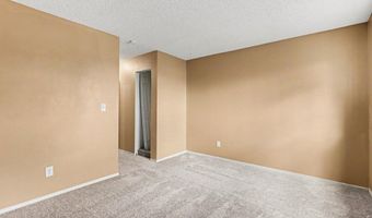2220 S Jasper Way B, Aurora, CO 80013
