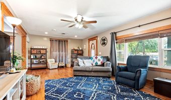 331 W 8th St, Alma, KS 66401
