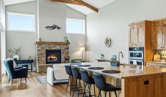 61333 Kindle Rock Loop, Bend, OR 97702
