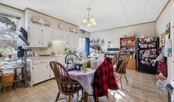 318 Front St, White, NJ 07823